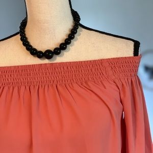 Black pearl necklace